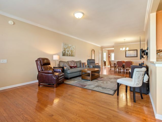 3001 Ravinia Circle, Mundelein, IL 60060