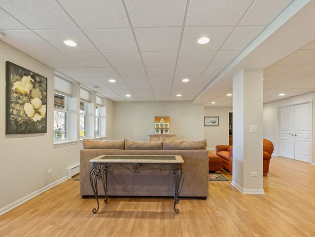 3001 Ravinia Circle, Mundelein, IL 60060