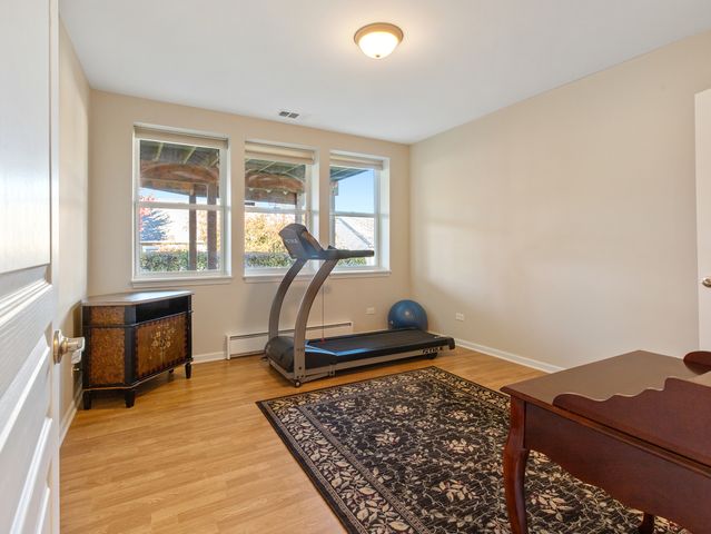 3001 Ravinia Circle, Mundelein, IL 60060