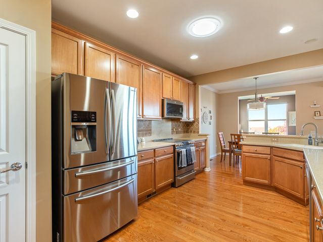 3001 Ravinia Circle, Mundelein, IL 60060
