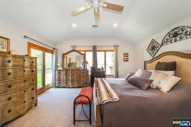 1 Circle Boulevard, West Milford, NJ 07435