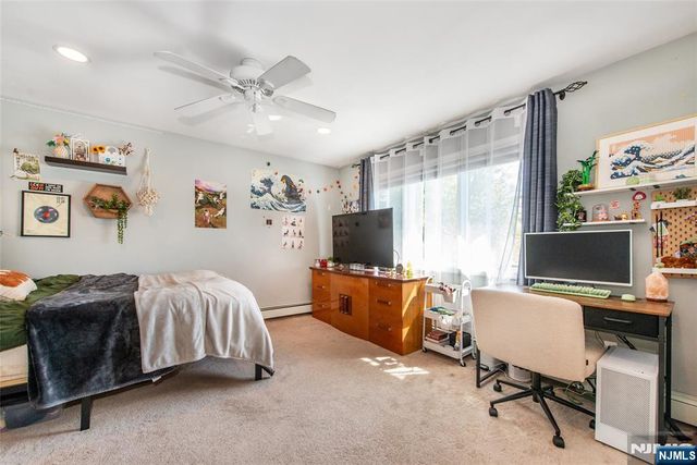 1 Circle Boulevard, West Milford, NJ 07435