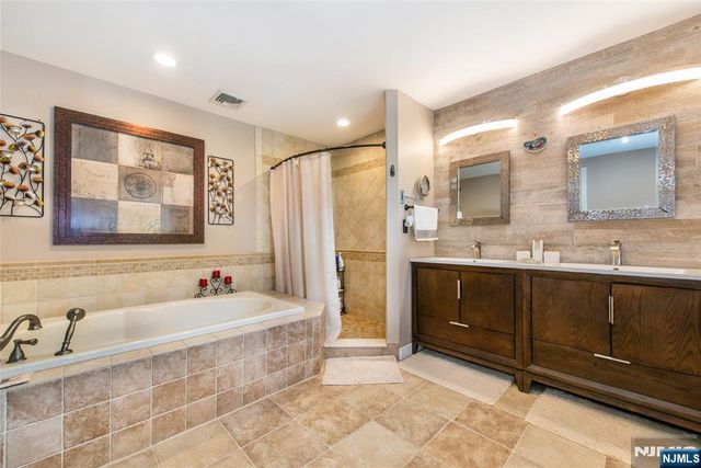 1 Circle Boulevard, West Milford, NJ 07435