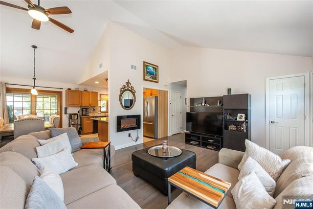 1 Circle Boulevard, West Milford, NJ 07435