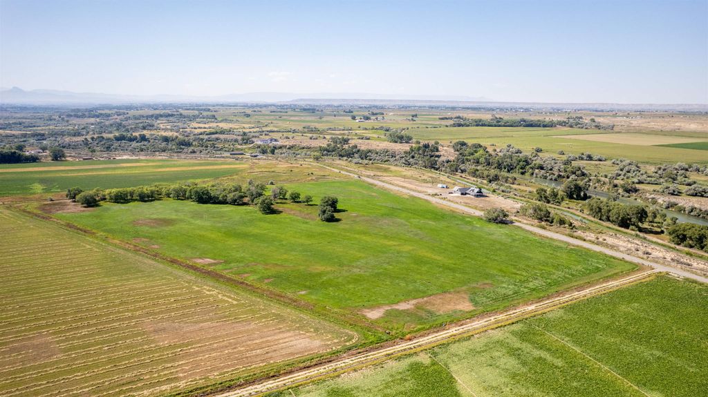 TBD Lane 11 1/2, Powell, WY 82435 photo 2