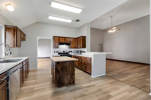 8201 Pacific Street, Frisco, TX 75035
