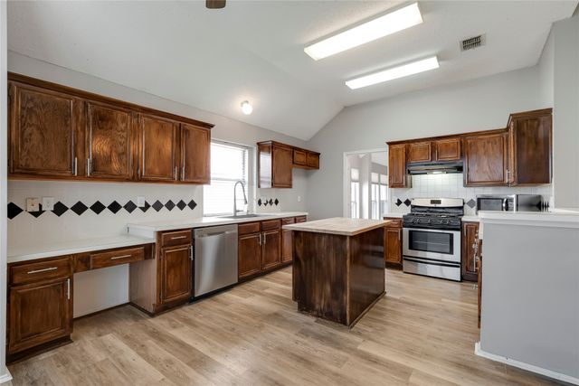 8201 Pacific Street, Frisco, TX 75035