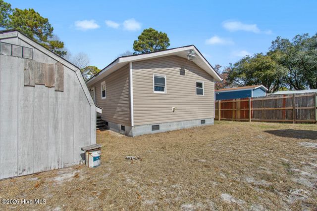 6921 Pearl Street SW, Ocean Isle Beach, NC 28469
