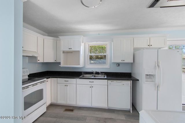 6921 Pearl Street SW, Ocean Isle Beach, NC 28469