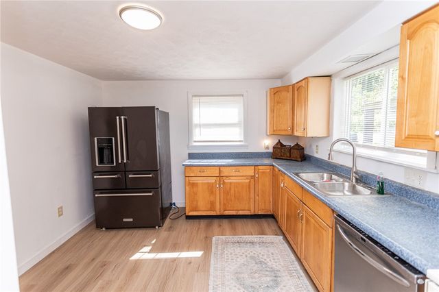 1213 Mccormick Ave, South Connellsville, PA 15425