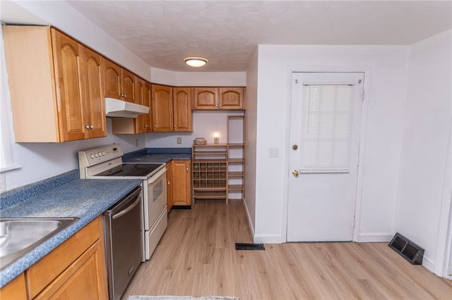 1213 Mccormick Ave, South Connellsville, PA 15425