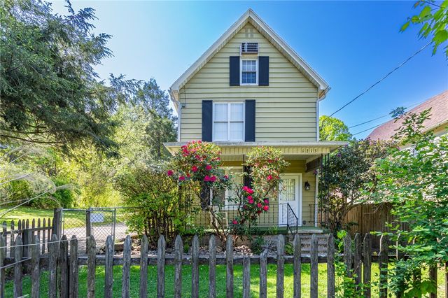 1213 Mccormick Ave, South Connellsville, PA 15425
