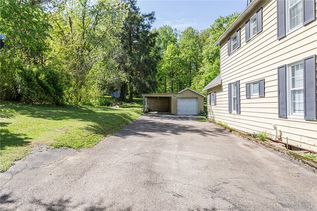 1213 Mccormick Ave, South Connellsville, PA 15425