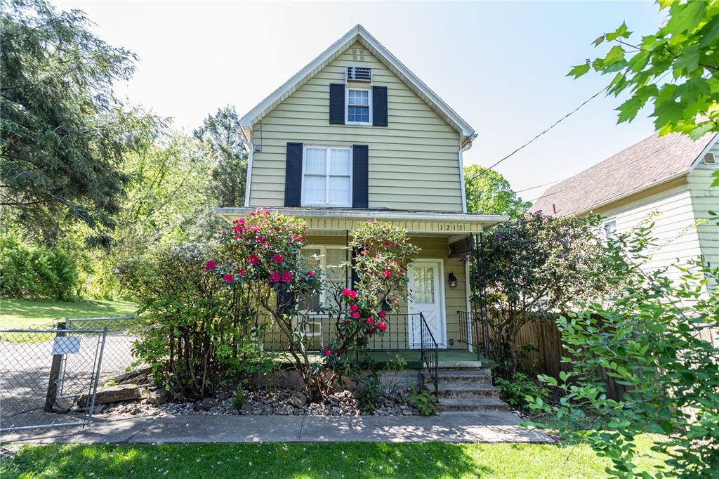 1213 Mccormick Ave, South Connellsville, PA 15425