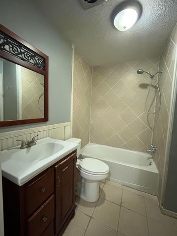 2010 Allison St, Leesville, LA 71446