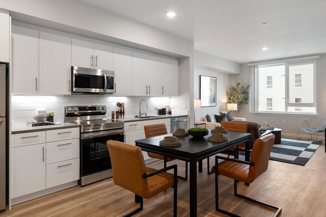 260 Brooklyn Basin Way 516, Oakland, CA 94606