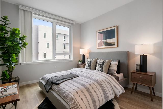 260 Brooklyn Basin Way 516, Oakland, CA 94606