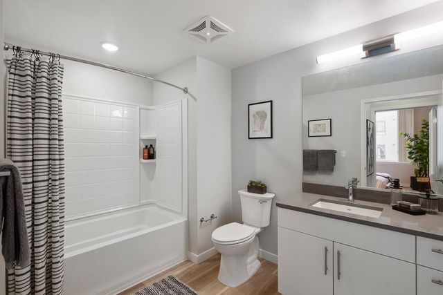 260 Brooklyn Basin Way 516, Oakland, CA 94606