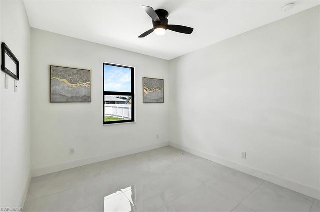 913 Embers PKWY W, Cape Coral, FL 33993