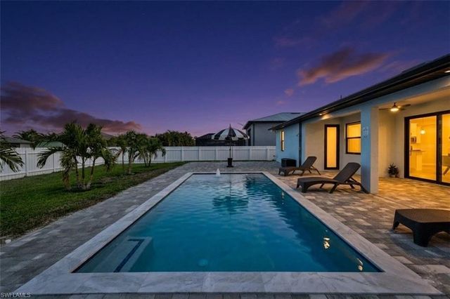 913 Embers PKWY W, Cape Coral, FL 33993