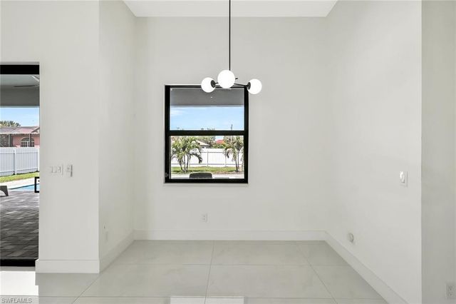 913 Embers PKWY W, Cape Coral, FL 33993