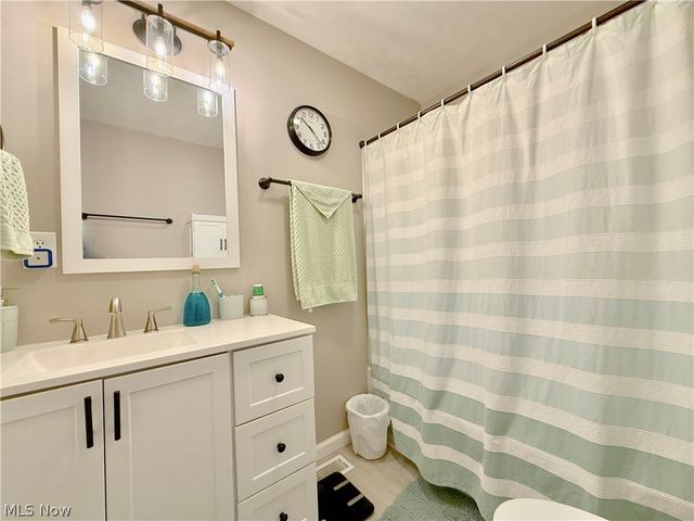 6 7th Street, Belpre, OH 45714