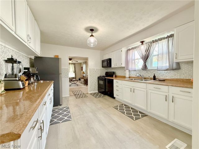 6 7th Street, Belpre, OH 45714