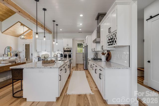 297 Maple Knoll Drive, Hendersonville, NC 28792