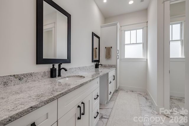 297 Maple Knoll Drive, Hendersonville, NC 28792