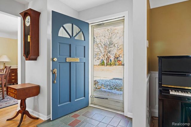 24907 Ward Street, Dearborn, MI 48124