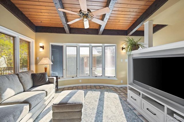 24907 Ward Street, Dearborn, MI 48124