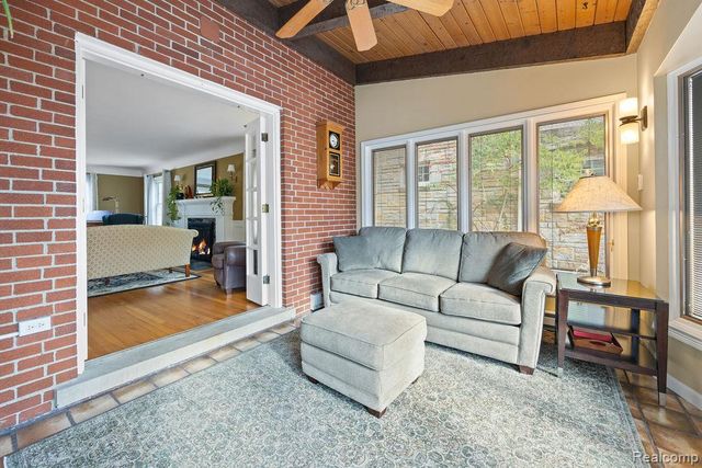 24907 Ward Street, Dearborn, MI 48124