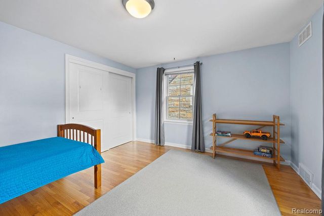 24907 Ward Street, Dearborn, MI 48124