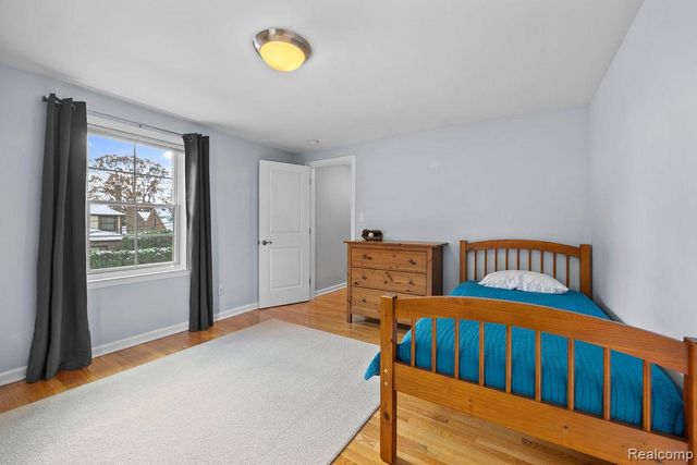 24907 Ward Street, Dearborn, MI 48124