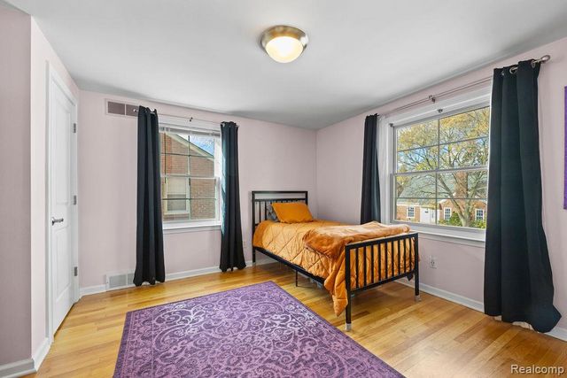 24907 Ward Street, Dearborn, MI 48124