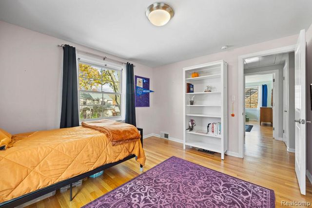 24907 Ward Street, Dearborn, MI 48124