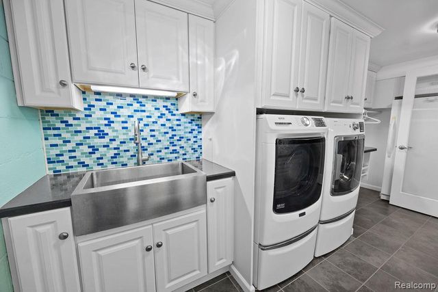 24907 Ward Street, Dearborn, MI 48124