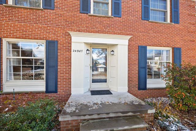 24907 Ward Street, Dearborn, MI 48124