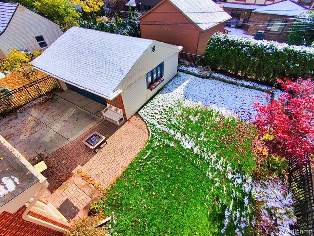 24907 Ward Street, Dearborn, MI 48124