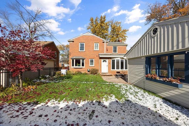 24907 Ward Street, Dearborn, MI 48124