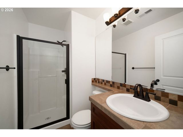 7515 Sw CAPITOL Hwy, Portland, OR 97219