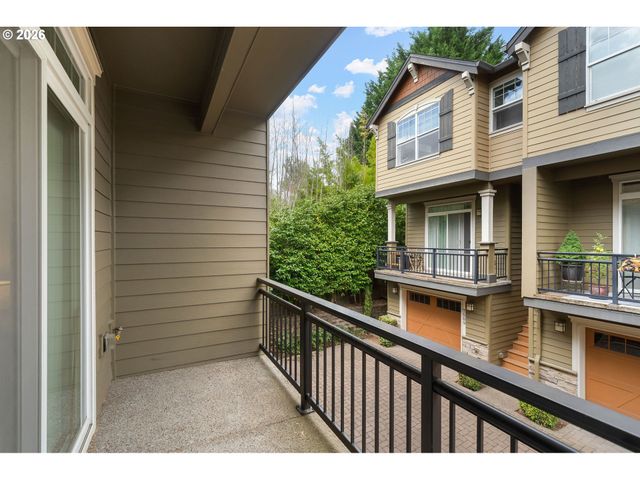 7515 Sw CAPITOL Hwy, Portland, OR 97219