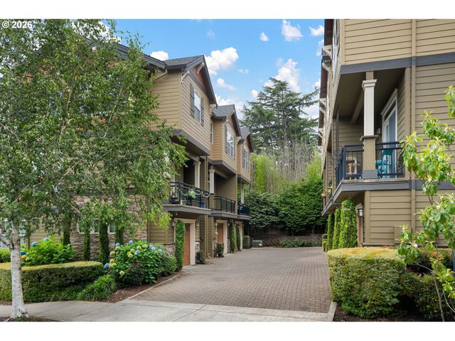 7515 Sw CAPITOL Hwy, Portland, OR 97219