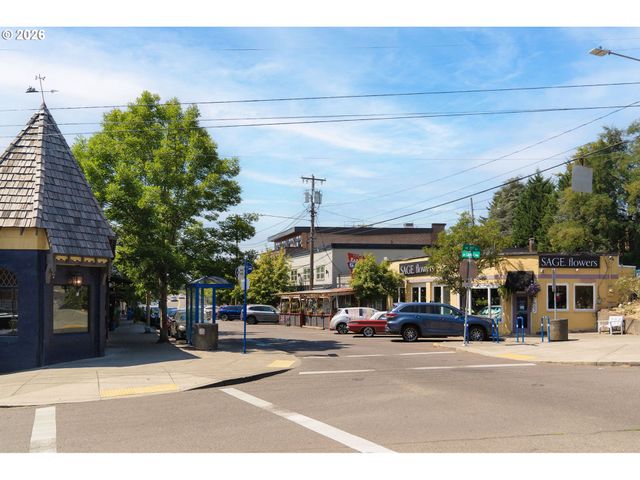 7515 Sw CAPITOL Hwy, Portland, OR 97219