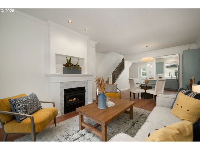 7515 Sw CAPITOL Hwy, Portland, OR 97219