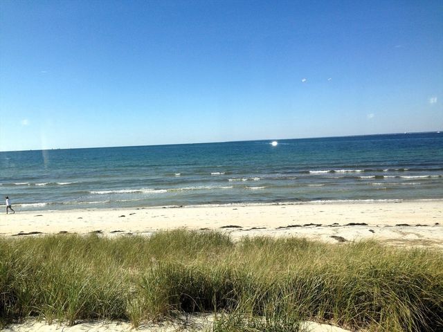 28 Ashton Ave, Falmouth, MA 02536