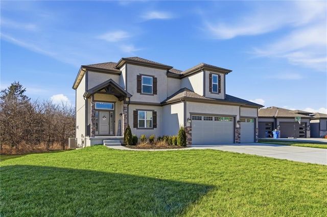 308 E Oak Street, Lone Jack, MO 64070