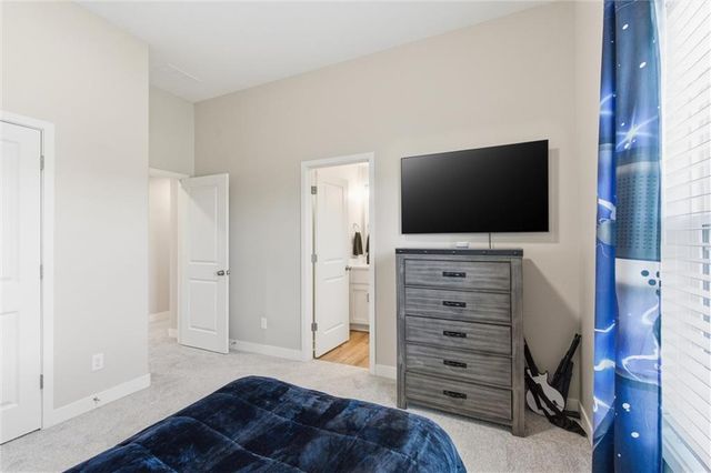 308 E Oak Street, Lone Jack, MO 64070