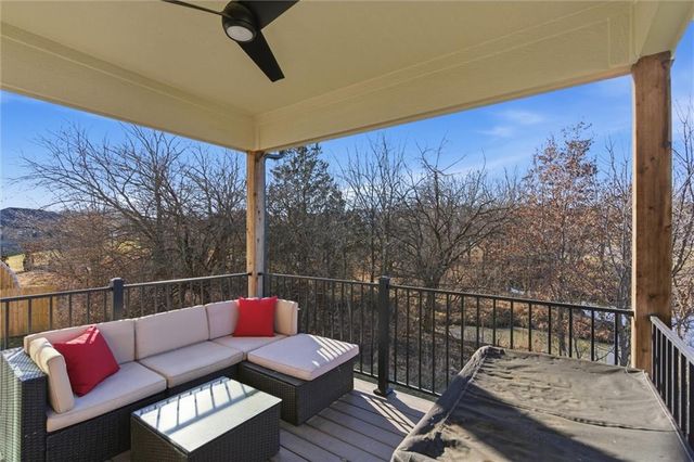 308 E Oak Street, Lone Jack, MO 64070