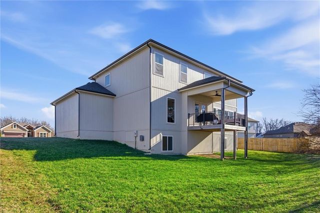 308 E Oak Street, Lone Jack, MO 64070